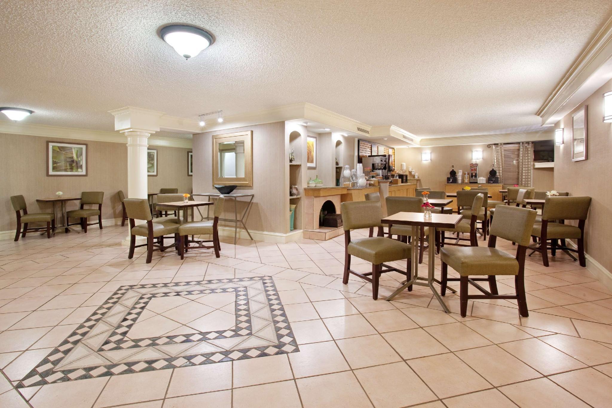 La Quinta Inn By Wyndham Denver Central Exterior foto
