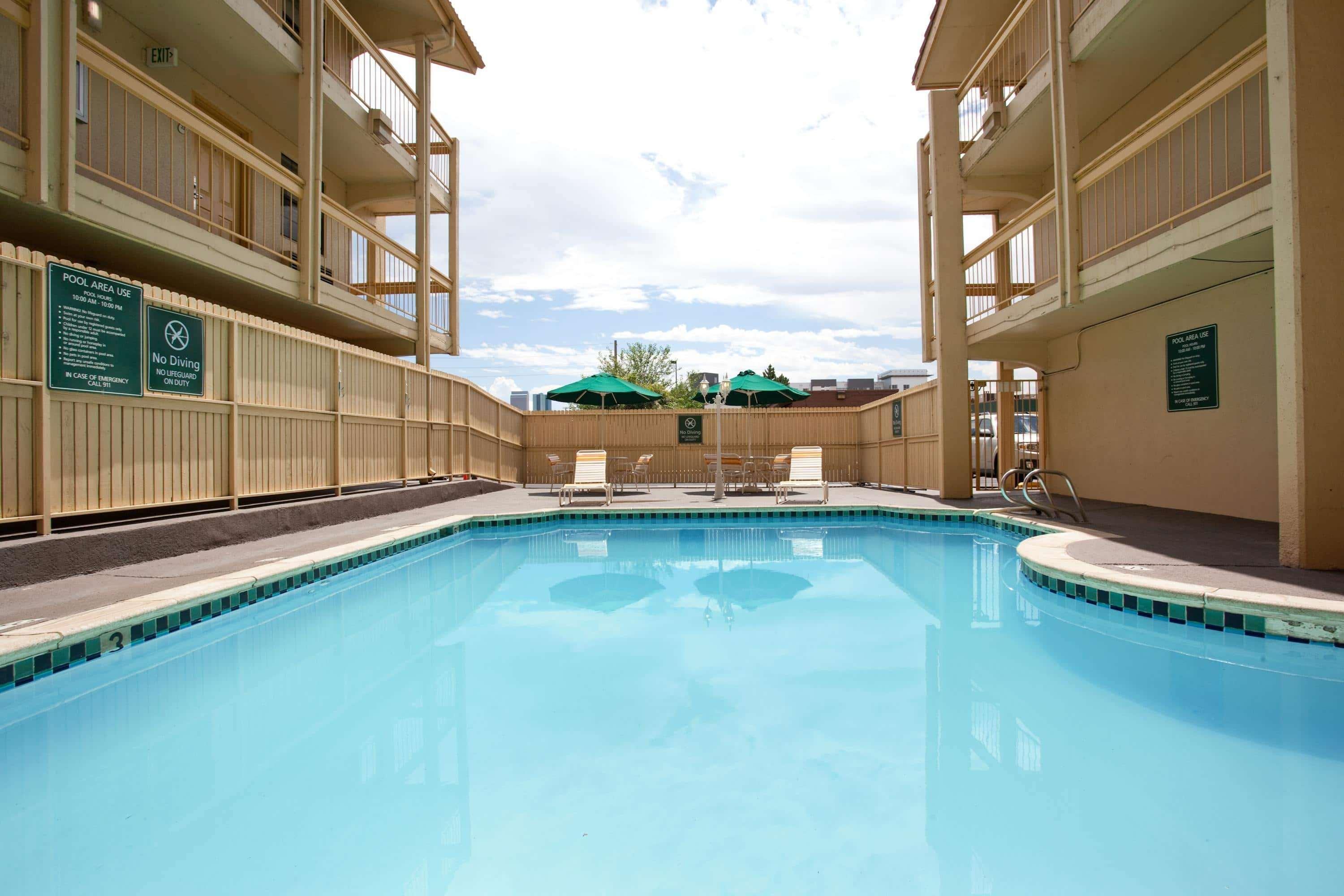 La Quinta Inn By Wyndham Denver Central Exterior foto